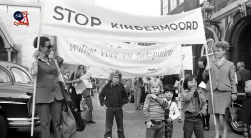 stop-kindermood-protesto-criancas-holanda-ciclovia